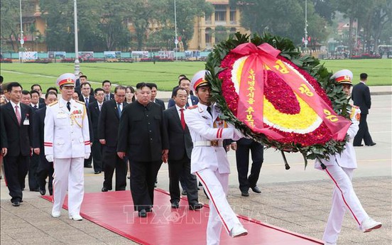 Chủ tịch Triều Tiên Kim Jong Un viếng Lăng Chủ tịch Hồ Chí Minh