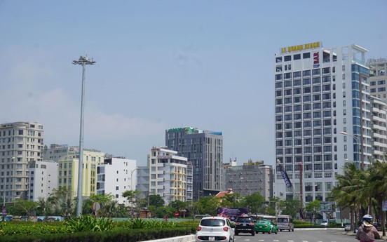 Đà Nẵng: Làm gì để ngăn xây dựng khách sạn ồ ạt?