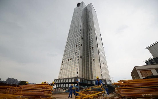 Trung Quốc xây tòa nhà siêu tốc: “Tiếng nổ to” che đi những vấn đề lớn?