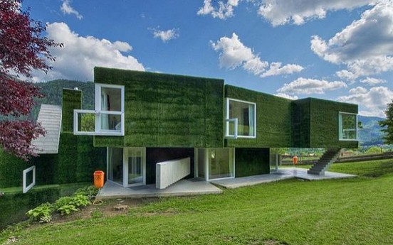 Khám phá kiến trúc độc đáo của ngôi nhà xanh ở Áo
