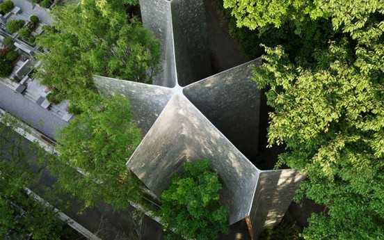 Kiến trúc độc đáo của nhà tưởng niệm “hắc ám” ở Nhật Bản