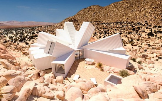 Ngôi nhà giữa sa mạc trong hình hài những chiếc container