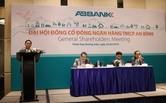 Ông Vũ Văn Tiền thôi làm chủ tịch ABBank