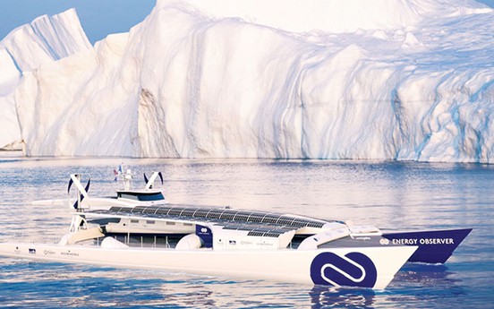 Đi vòng quanh thế giới bằng thuyền sử dụng năng lượng tái tạo