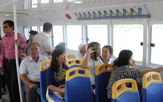 Người Sài Gòn thích thú trải nghiệm buýt sông miễn phí