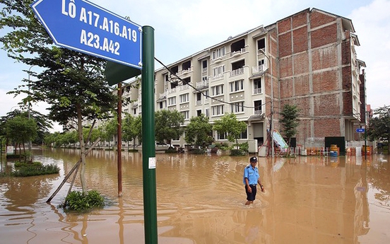 Hà Nội cứ mưa là ngập: Chính quyền đô thị còn nhiều việc phải làm