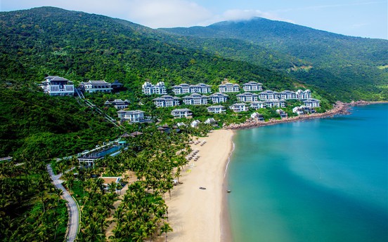 Haute Grandeur Global Awards xướng tên InterContinental Danang trong hạng mục “Khu nghỉ dưỡng biển hàng đầu thế giới”