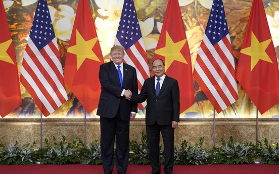 Thủ tướng Nguyễn Xuân Phúc đón Tổng thống Hoa Kỳ Donald Trump