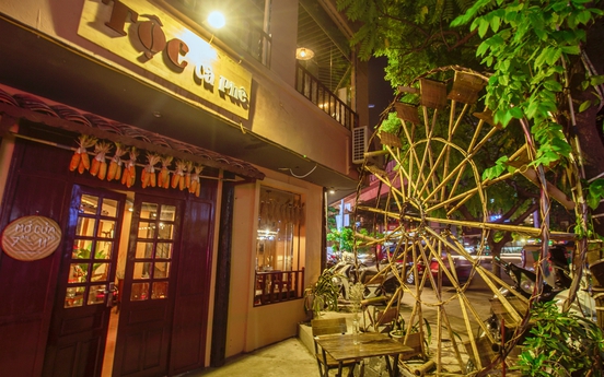Ấn tượng với quán cafe đậm chất dân tộc giữa phố phường Hà Nội 