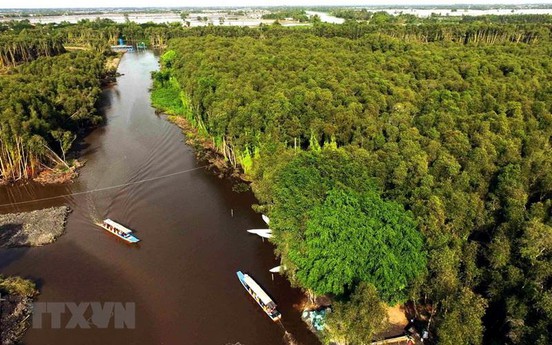 PM urges stepping up sustainable development in Mekong Delta