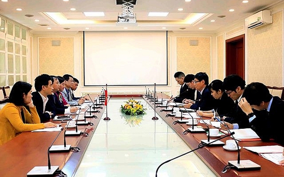 Deputy Minister Nguyen Van Sinh receives Deputy Minister of MLIT of Japan