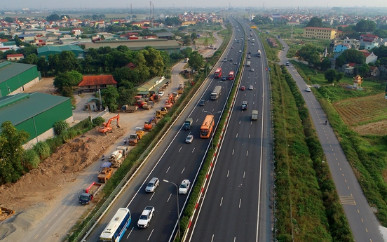 Expressways that burn up the road between Hanoi and northern provinces