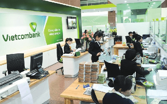 Vietcombank giảm đồng loạt lãi suất cho vay