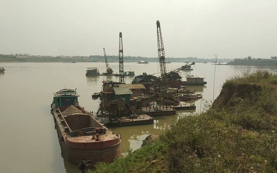 Phú Thọ: Xóa điểm khai thác cát trái phép trên sông Lô
