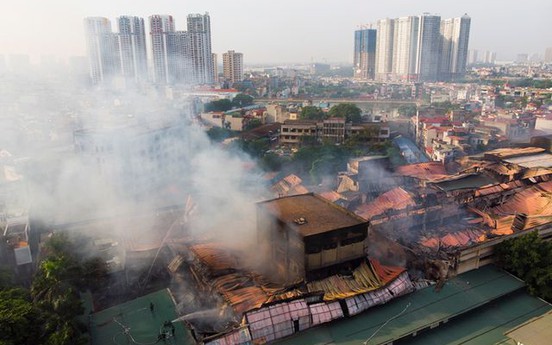 Bộ Tài nguyên Môi trường khuyến cáo người dân sau vụ cháy nhà máy Rạng Đông