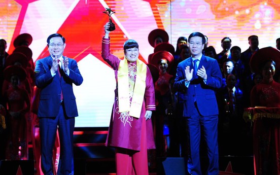 Giải thưởng Sao Đỏ 2019 gọi tên CEO Phúc Khang Lưu Thị Thanh Mẫu