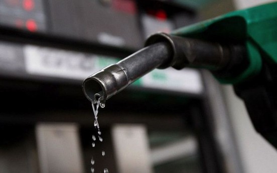 Cõng 4, 5 loại thuế phí, giá xăng dầu liệu có giảm trong kỳ điều hành tới?