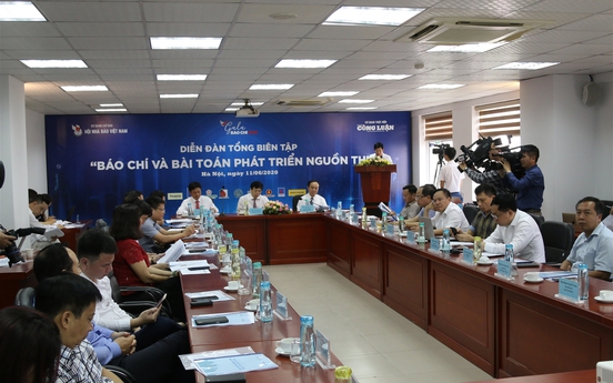 Báo chí và bài toán phát triển nguồn thu: "Chủ động thay đổi trước khi buộc phải thay đổi"