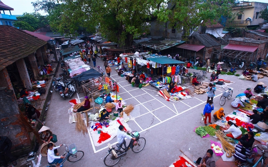 Chợ Chuông: “Vương quốc nón lá” đẹp nức tiếng đồng bằng Bắc Bộ