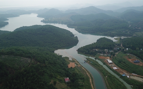 “Khủng hoảng" nước sạch sông Đà: Vì chưa định giá thương quyền?