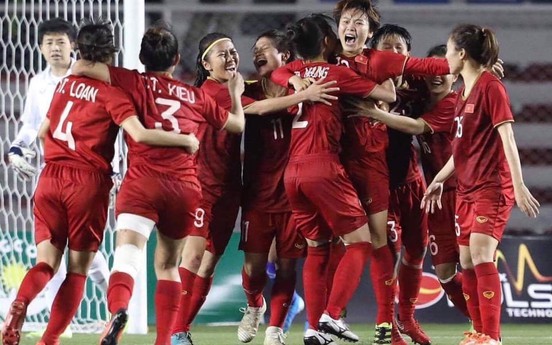 Hưng Thịnh thưởng nóng 1 tỷ đồng cho tuyển nữ Việt Nam