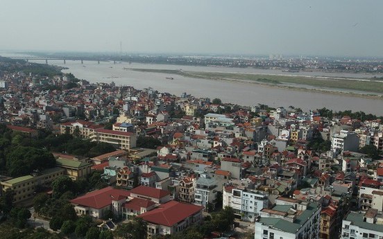 Hà Nội xem xét cấp phép xây dựng cho khu dân cư ngoài đê