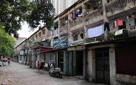 Khu tập thể xuống cấp: Dân mòn mỏi chờ cải tạo