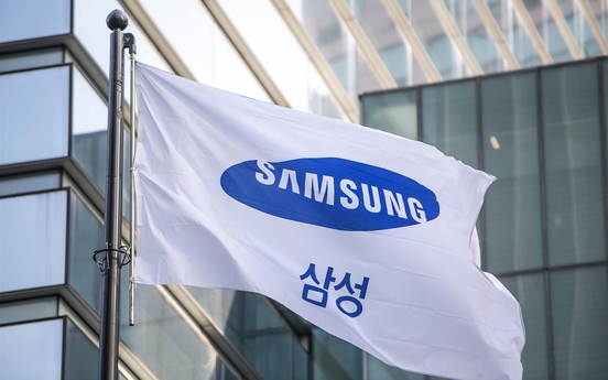 Lợi nhuận Samsung giảm hơn 50%