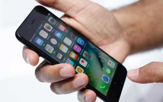 iPhone khoá mạng bất ngờ hồi sinh sau gần một năm "đắp chiếu"