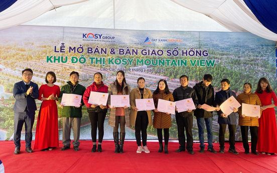Tập đoàn Kosy bàn giao sổ hồng cho cư dân dự án Kosy Mountain View Lào Cai