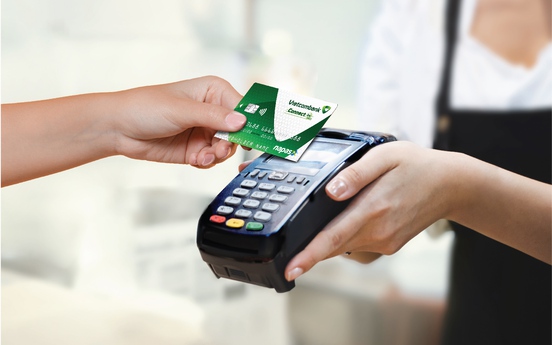  Thẻ Vietcombank Chip Contactless – Đổi mới thanh toán, chạm để cảm nhận