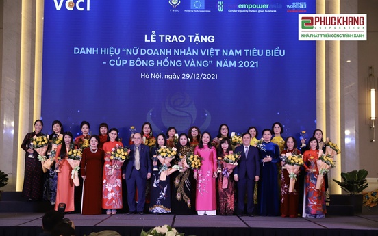  CEO Phuc Khang Corporation Lưu Thị Thanh Mẫu đạt danh diệu “Nữ doanh nhân Việt Nam tiêu biểu – Cúp Bông Hồng Vàng” năm 2021