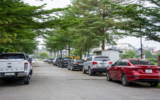 Bất động sản 24h: Xe ùn ùn đổ về Đông Triều trong cơn sốt đất ảo