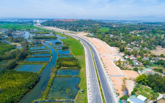 Tập đoàn T&T đề xuất đầu tư Khu du lịch sinh thái Thạch Bích ở Quảng Ngãi