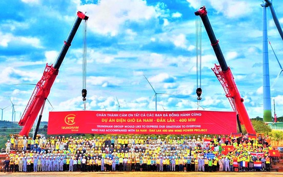 240 ngày đêm thi công thần tốc dự án điện gió lớn nhất Việt Nam