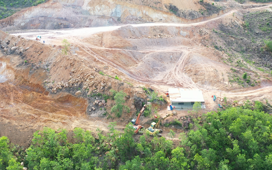 Quảng Nam: Doanh nghiệp khai thác mỏ “làm liều”?