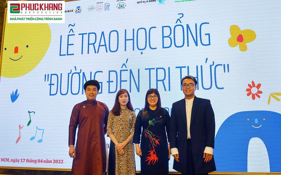 Phúc Khang Corporation đồng hành cùng Sugar Việt Nam trao quỹ học bổng “Đường đến tri thức“