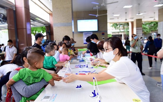 “Tròn tiếng cười – Vẹn tương lai” tiếp nối hành trình phẫu thuật miễn phí cho các trẻ bị dị tật hàm mặt