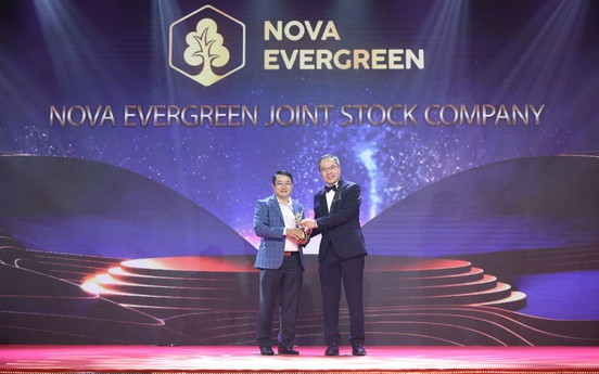 Nova Evergreen được vinh danh “Doanh nghiệp tăng trưởng nhanh” tại Lễ trao giải APEA 2022