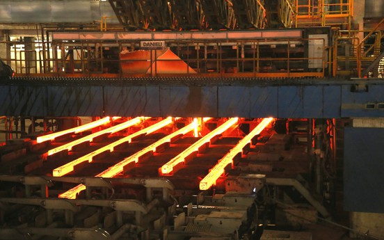 Sản lượng bán hàng các loại thép của Hòa Phát lần đầu tiên đạt trên 1 triệu tấn/tháng