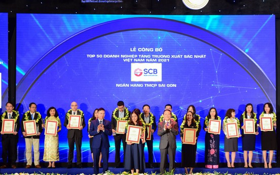 SCB lọt Top 50 Doanh nghiệp tăng trưởng xuất sắc nhất Việt Nam năm 2021