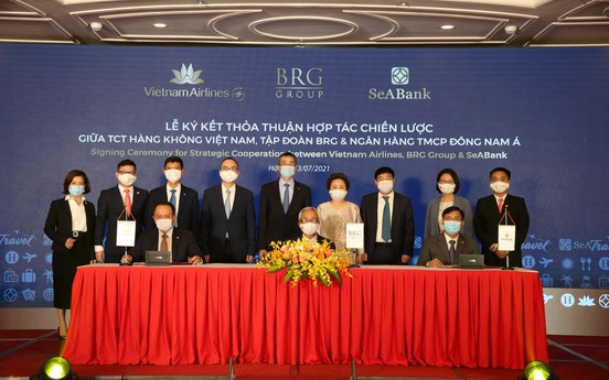Vietnam Airlines, Tập đoàn BRG và SeABank ký kết thỏa thuận hợp tác chiến lược
