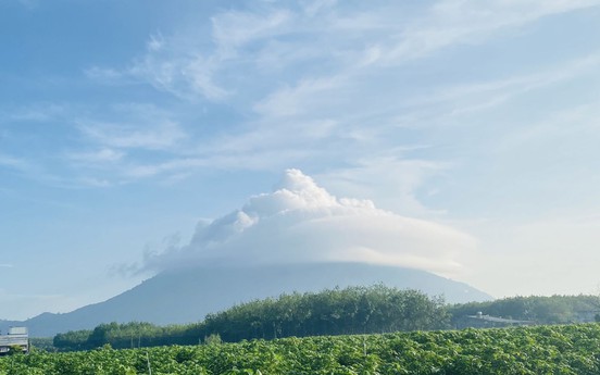 Núi Bà Đen (Tây Ninh) đã đến mùa săn mây đẹp nhất trong năm
