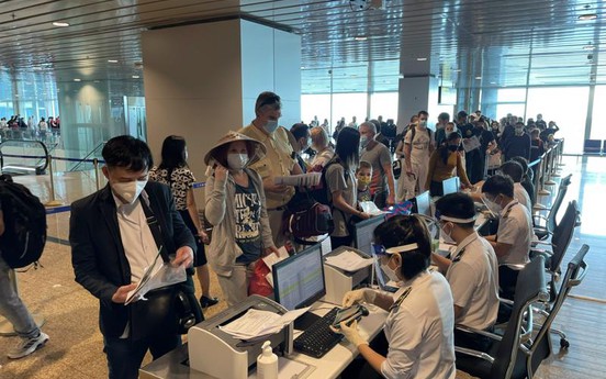 Khánh Hòa đón hơn 300 khách du lịch Nga có hộ chiếu vắc-xin