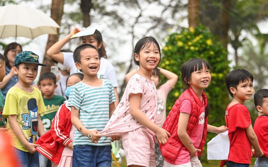 Đại công viên xanh rộng gần 500ha có gì mà hút trẻ em đến chơi mỗi cuối tuần?