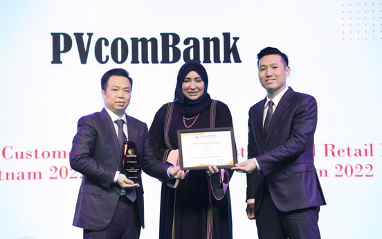 IBM chọn PVcomBank là Ngân hàng có dịch vụ khách hàng tốt nhất và Ngân hàng bán lẻ uy tín nhất Việt Nam 2022