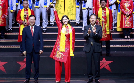 CEO Nguyễn Ngọc Mỹ trở thành Doanh nhân Sao Đỏ thứ hai của Tập đoàn Alphanam