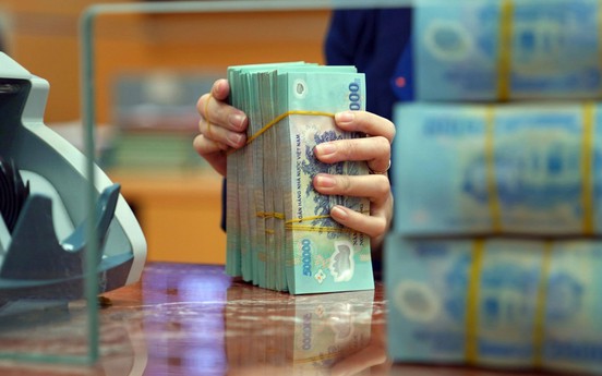 Lãi suất ngân hàng giảm nhẹ, thị trường bất động sản vẫn “kẹt vốn“