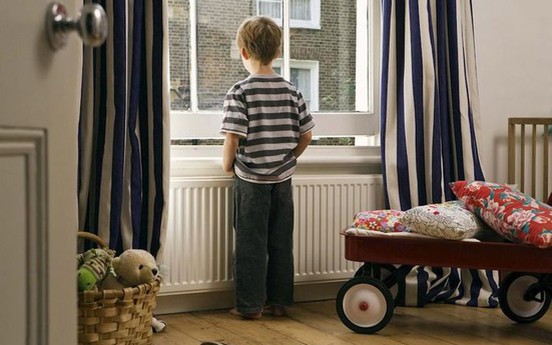 Bảo vệ con trẻ trước những mối nguy hại tồn tại trong nhà