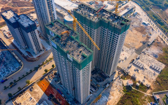 Thi công vượt tiến độ: Imperia Smart City chính thức cất nóc phân khu 1